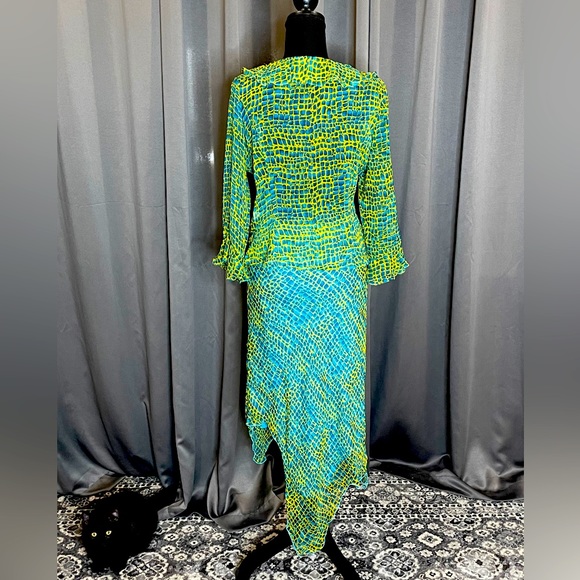 90’s Betsey Johnson Skirt and Top 2 PC set - Picture 3 of 8